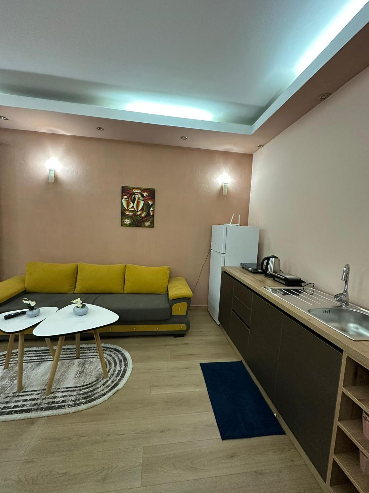 Adora Apartment ติรานา ภายนอก รูปภาพ