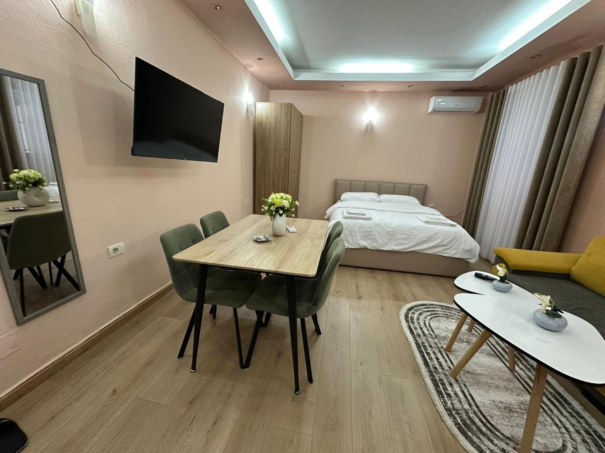 Adora Apartment ติรานา ภายนอก รูปภาพ