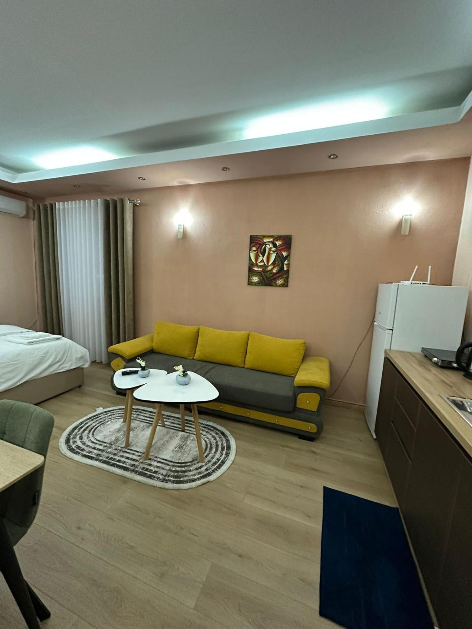 Adora Apartment ติรานา ภายนอก รูปภาพ